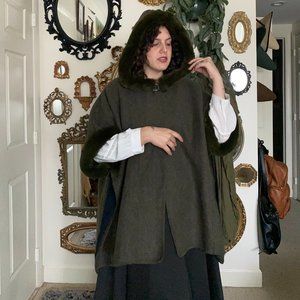 Romantic Cape with Faux Fur Lining